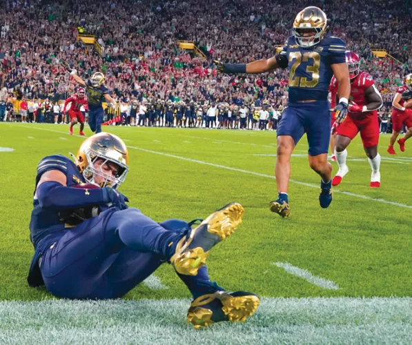 Notre Dame opens by beating Wisconsin